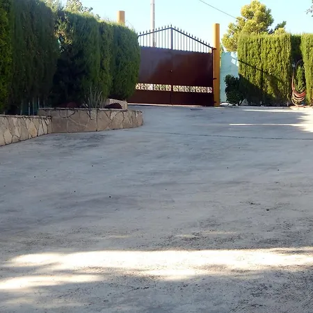 María - Pista De Padel Y Piscina