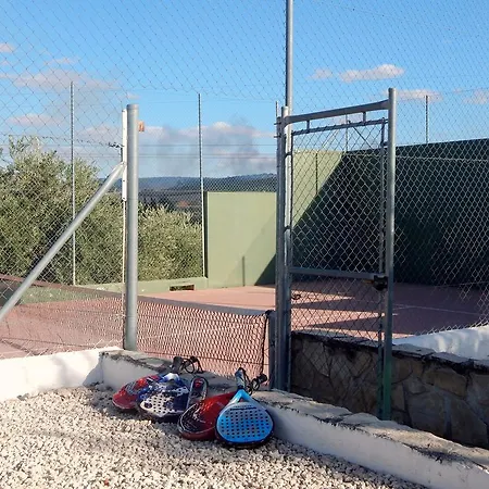 María - Pista De Padel Y Piscina Baena